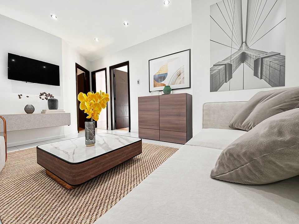 1st image of 8 W 108th St #19