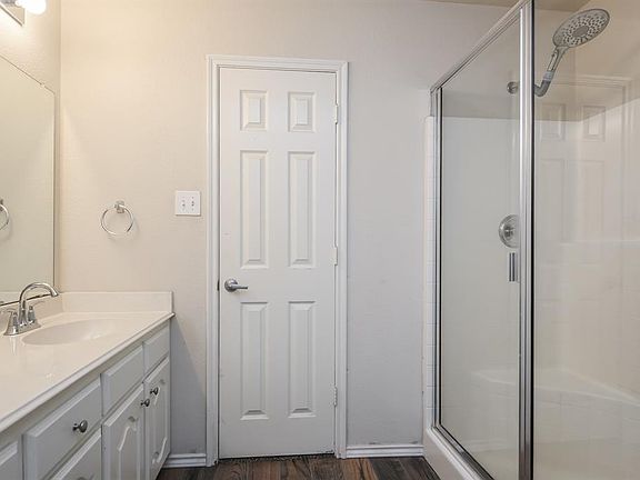 4th image of 2816 Spencer Cir