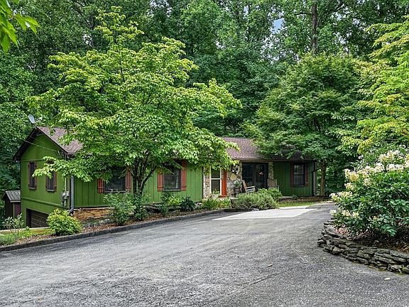 2nd image of 1545 Little John Ln