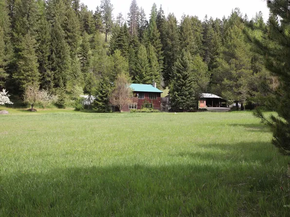 1021 Claypit Rd, Troy, ID 83871