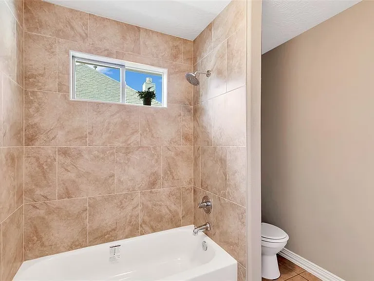 13019 Chandler Chase Ct — Photo 32