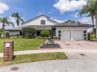 10041 SW 2nd St, Plantation, FL 33324