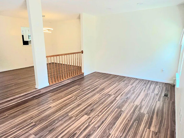 6008 Raina Dr — Photo 9
