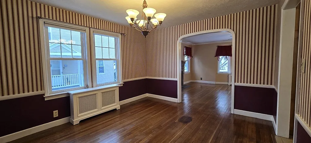 3 bed, 1.5 bath, 2518 sqft, $3,500 — Photo 4