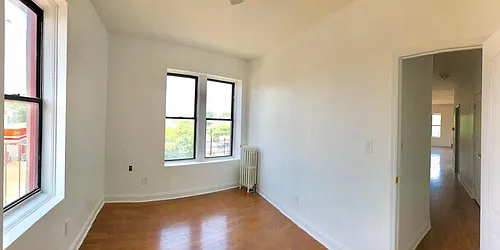 Rented by R New York