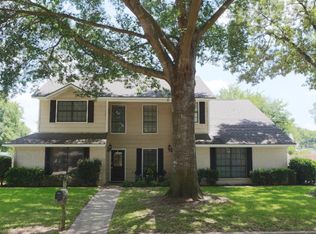 906 Rolling Dr, Athens, TX 75751