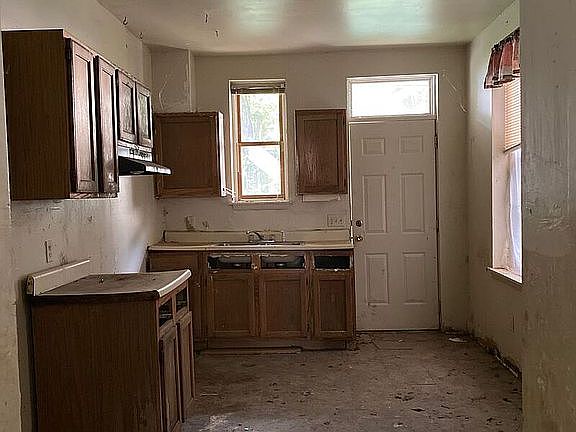 3rd image of 1528 Naudain St