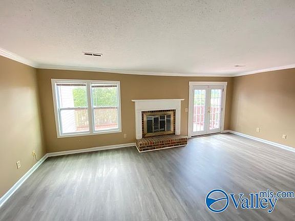 5th image of 6718 Steeplechase Dr NW