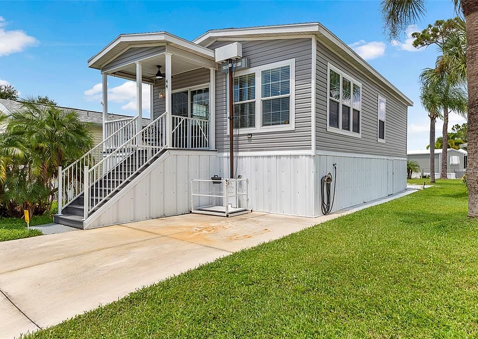 1st image of 44 CROWN POINT DRIVE