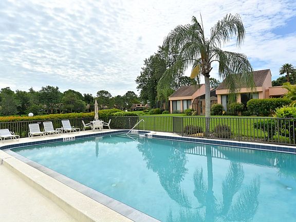 2nd image of 5233 Myrtle Wood #17