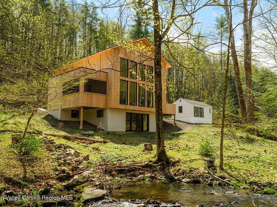 1st image of 332 Mohonk Road