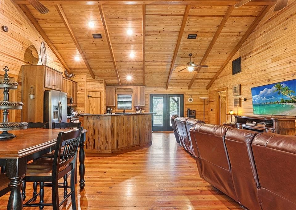 7th image of this home