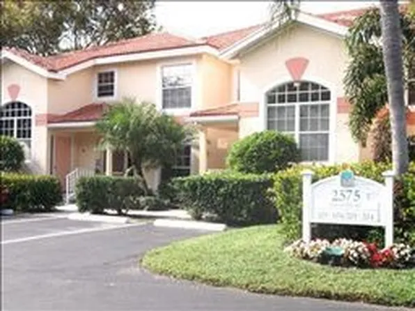 2575 Old Groves Rd APT 101, Naples, FL 34109