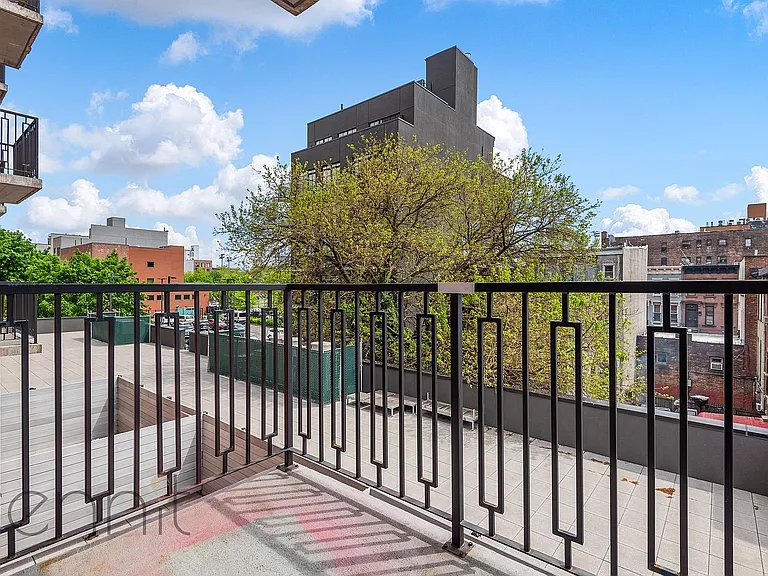1430 Fulton St #315 — Photo 4