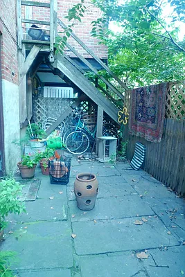 Rented by Level Group | media 1