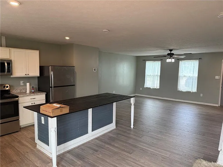 1199 Prem Pl — Photo 5