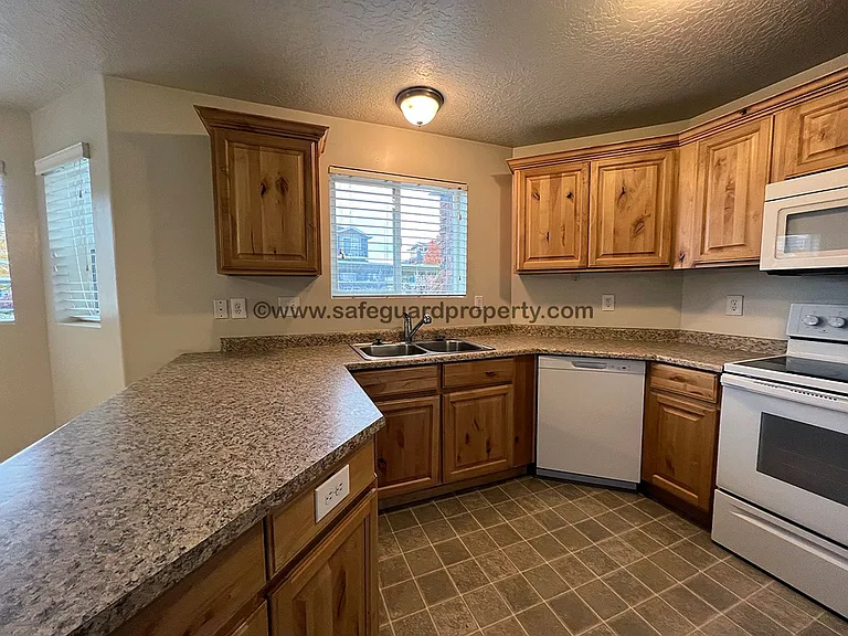 8248 S Resaca Dr #J4 — Photo 7