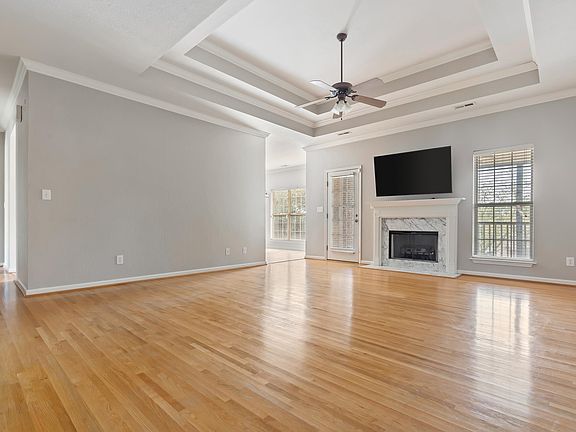3rd image of 4379 Longwood Dr
