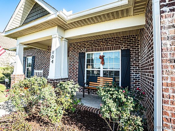 4th image of 104 Davis Way