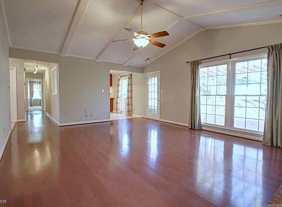 4th image of 8823 Tree Haven Dr
