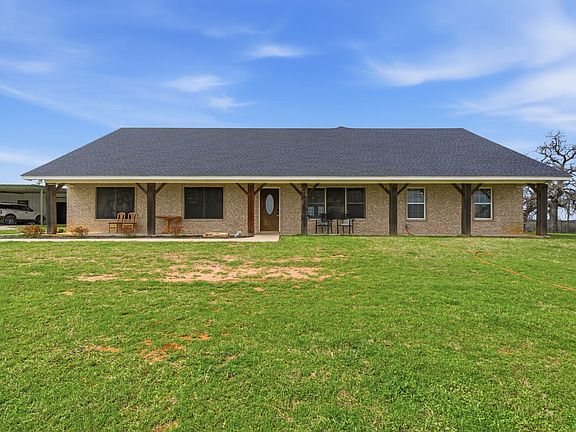 3rd image of 301 Rhoades Ln
