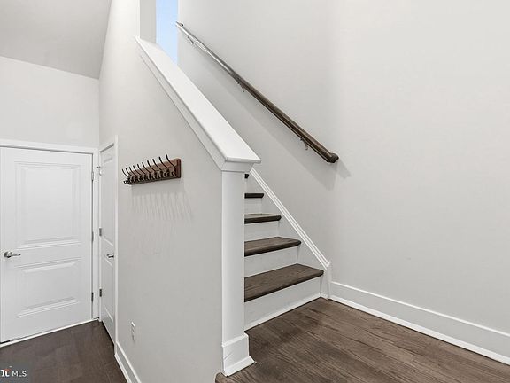 5th image of 339 Foundry St