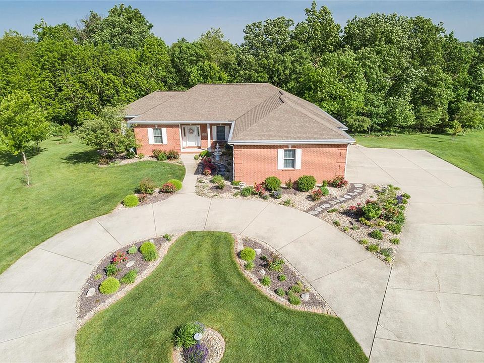 1st image of 35 Silver Fox Ct