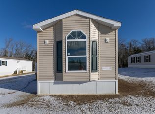 9 Goose Neck Road, Hancock, ME 04640