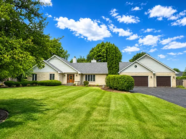 4452 Tuma Rd, Yorkville, IL 60560