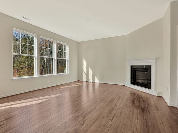 HHHunt HomesMarlowe-print-006-4-Family Room