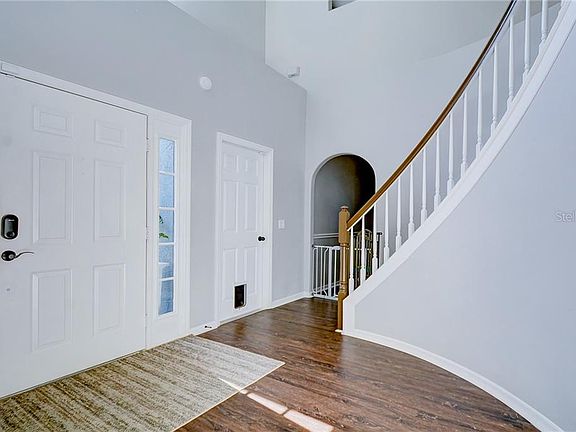 5th image of 24909 Hyde Park Blvd
