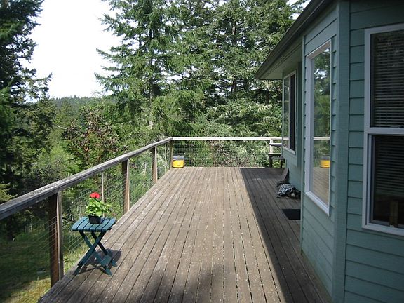 5th image of 296 Pine Dr
