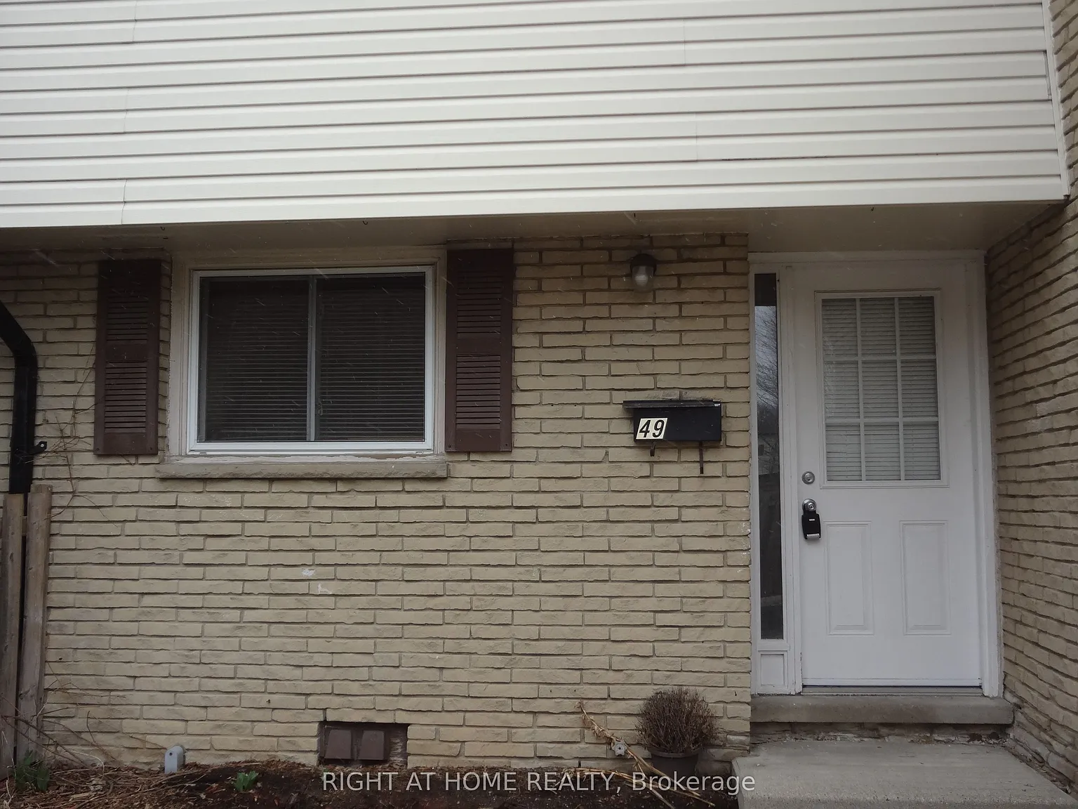 3 bed, $2,550 — Photo 2