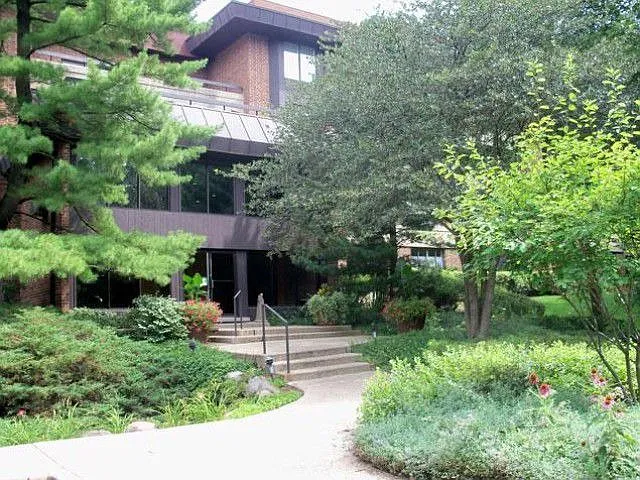 1409 Burr Oak Rd APT 103A photo 1