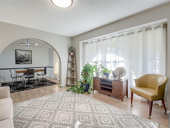 3rd image of 6119 Larson Ave