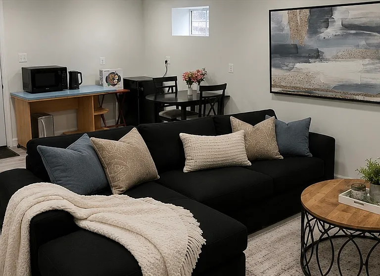 8303 Navahoe Dr — Photo 1