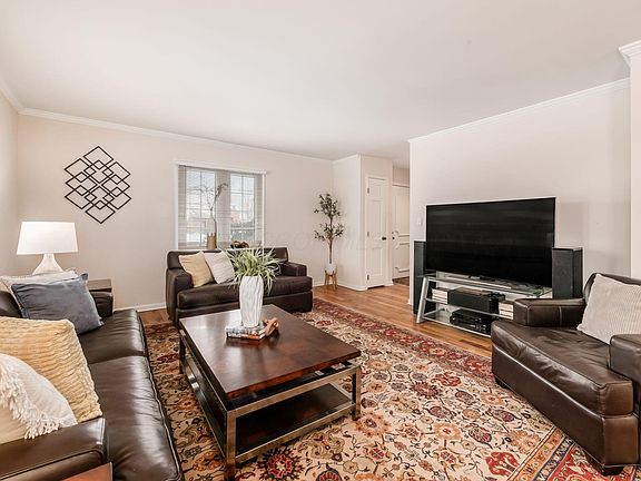 4th image of 1379 La Rochelle Dr #19C