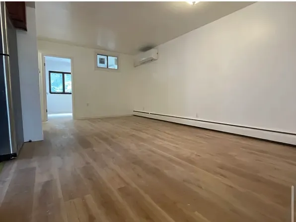 2420 East 14th Street image 3 of 7