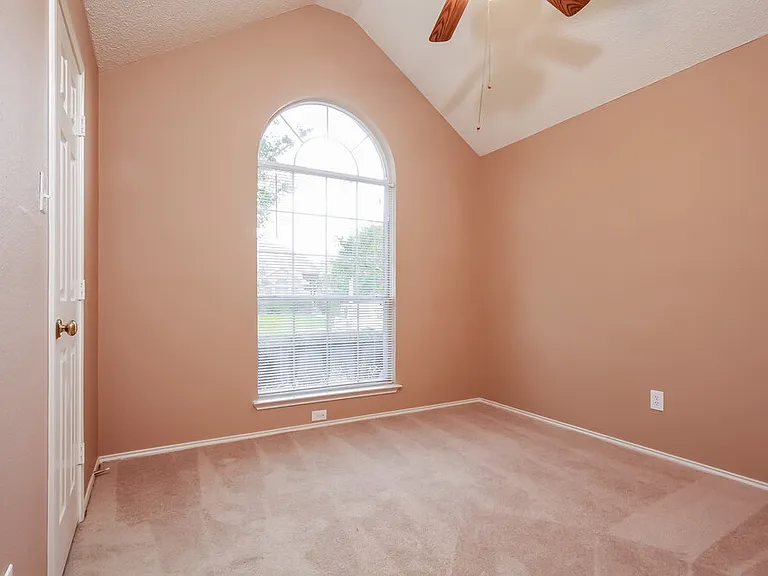 2235 Stillwater Dr — Photo 8