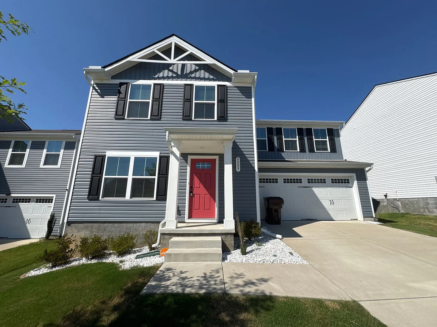 Beautiful 3-Bedroom Home Conveniently Located Near Downtown Nashville! — Photo 1