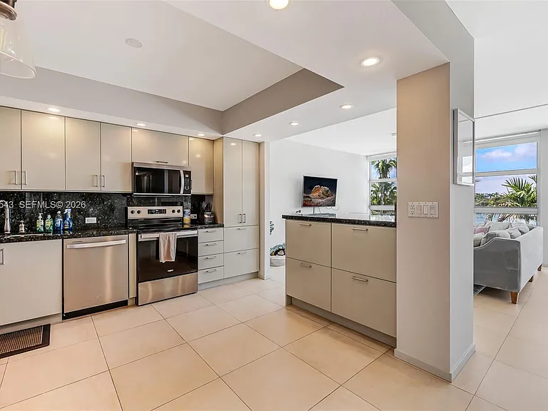 5055 Collins Ave #3K — Photo 14