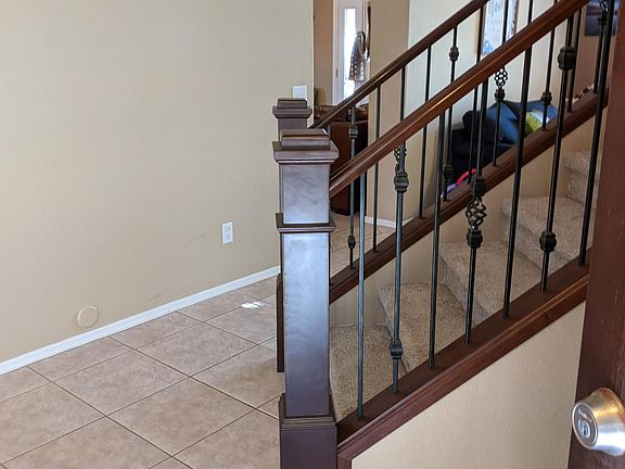 4th image of 805 W Sun Coast Dr