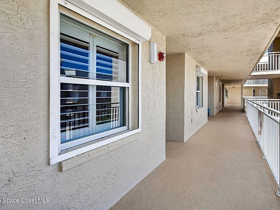4th image of 606 Shorewood Dr Unit C402