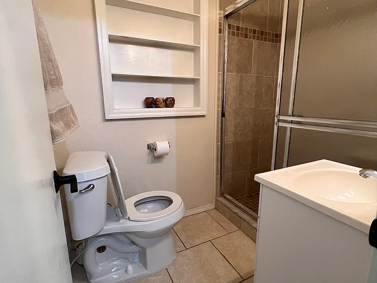 1663 Knollwood Cir — Photo 15