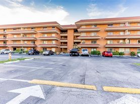 17600 NW 68th Ave