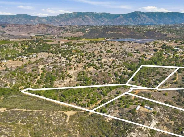 12121 Mira Grande Ln, Valley Center, CA 92082