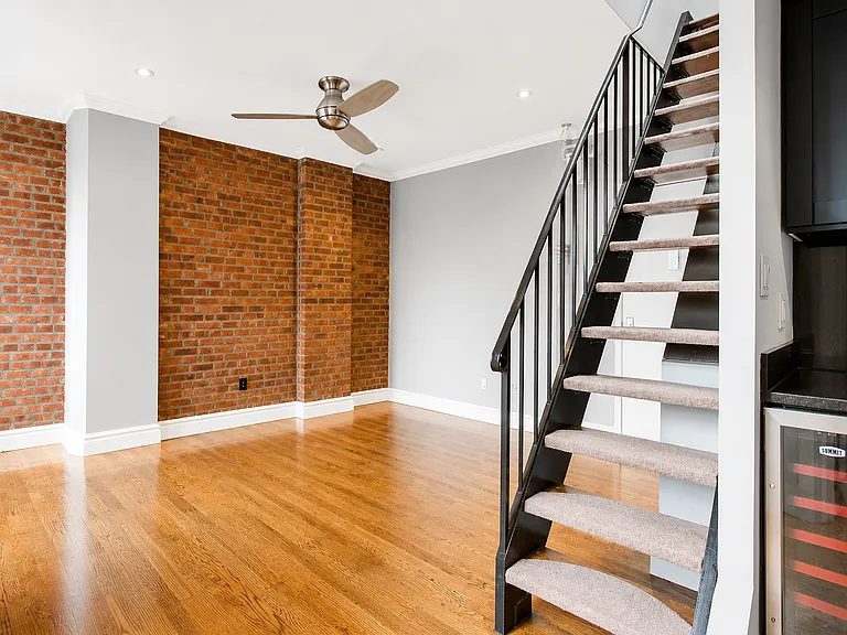 246 Mott St #21 — Photo 4