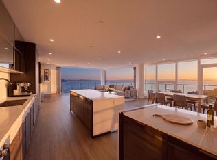 1342 Johnston Rd #1302, White Rock, BC V4B3Z7