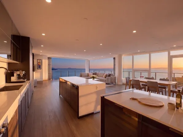 1342 Johnston Rd #1302, White Rock, BC V4B 3Z7