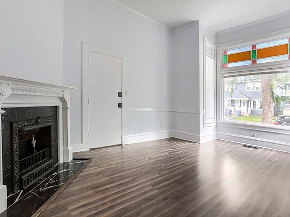 5th image of 691 Burr St #1